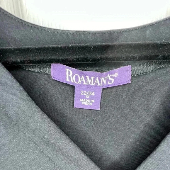 ⭐️ EUC Roaman’s Ultrasmooth Fabric V-neck Tank, Size 1X (22/24), Black - Picture 4 of 5